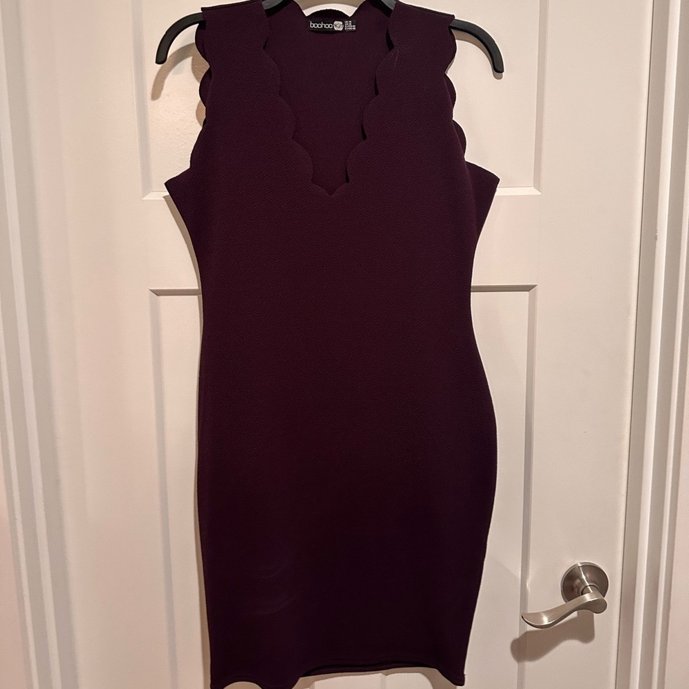 Dark purple scalloped edge bodycon dress